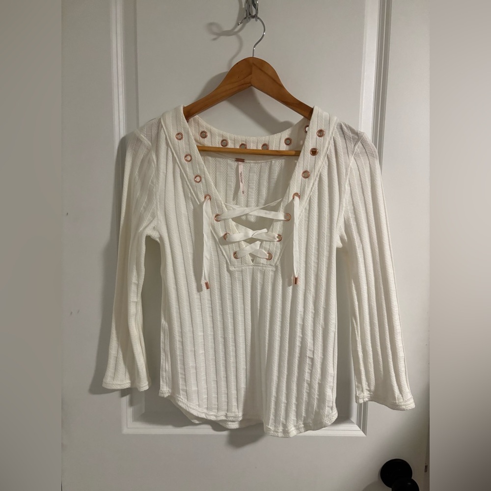 NWT FREE PEOPLE Ice Cold Ribbed Top Ivory Grommets Size Medium - Picture 5 of 12